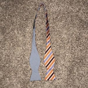Double sided bow tie